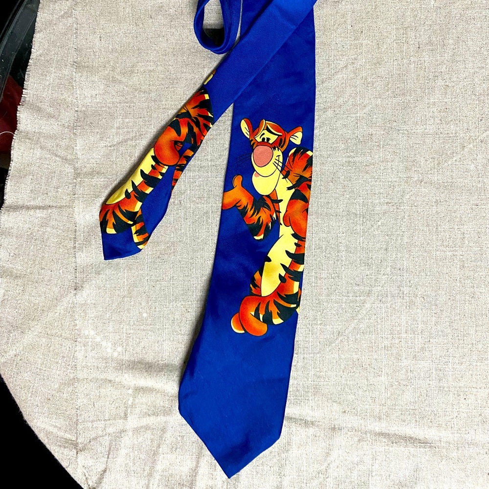Tigger tie
